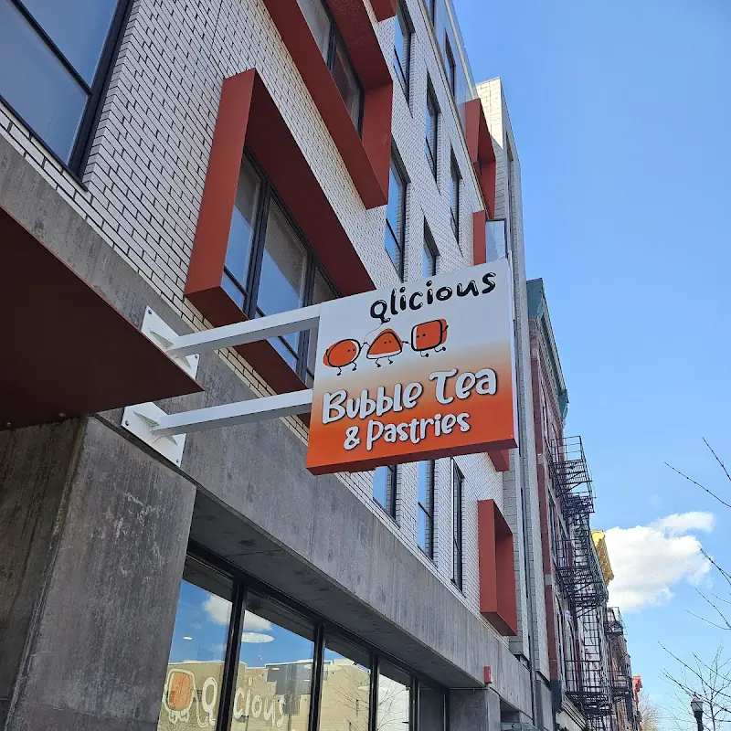 Qlicious Bubble Tea & Pastries (OTR)