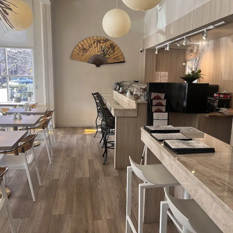 Izmi Sushi Bar