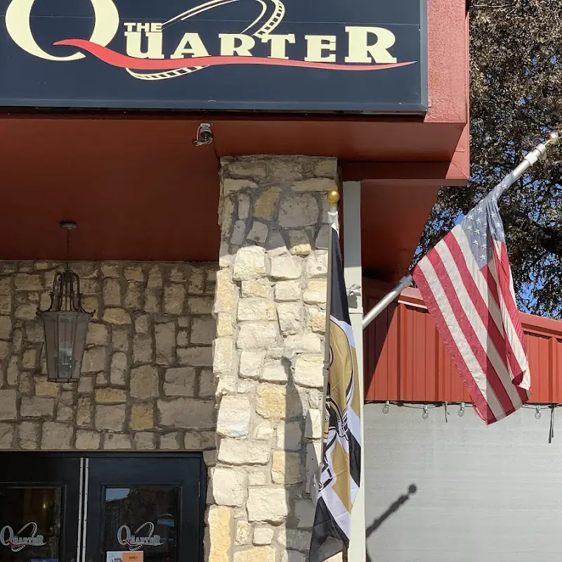 The Quarter Bar & Grill