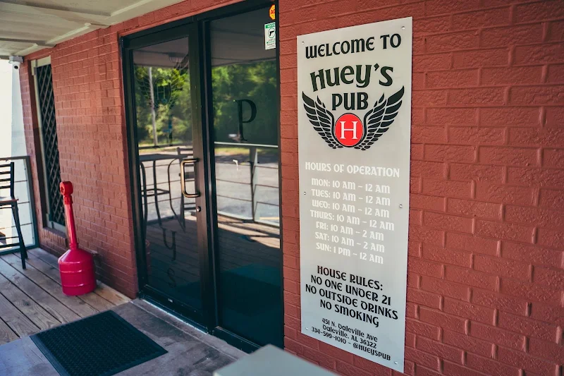 Huey's Pub
