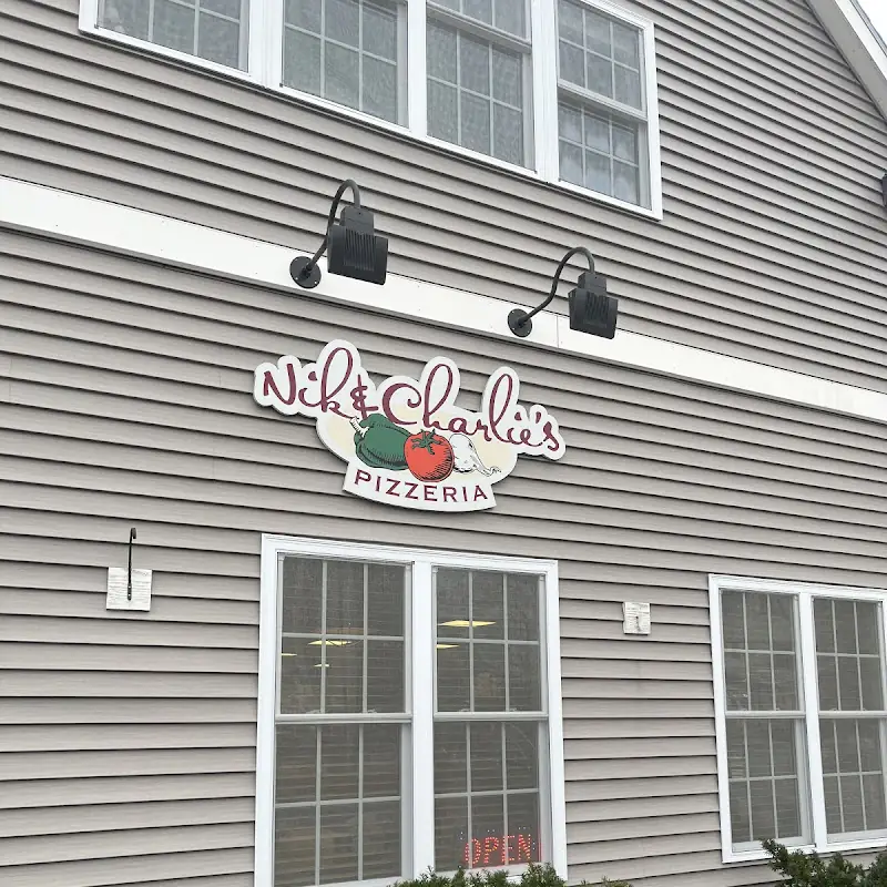 Nik & Charlie's Pizzeria