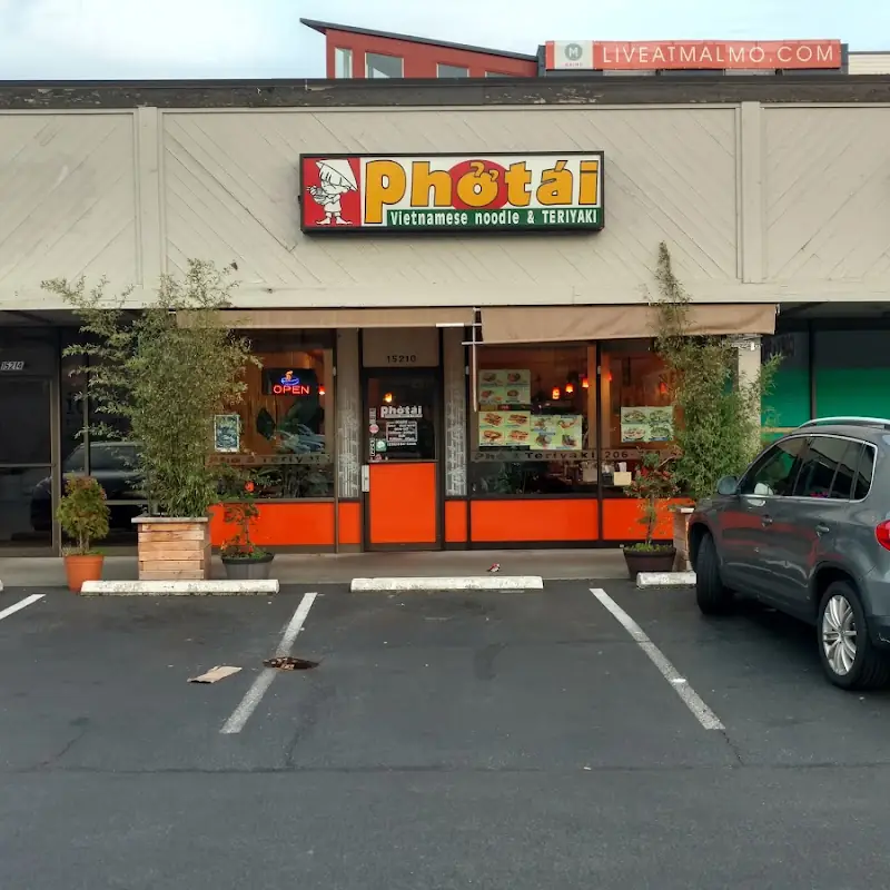 Le's Pho Tai & Sandwiches