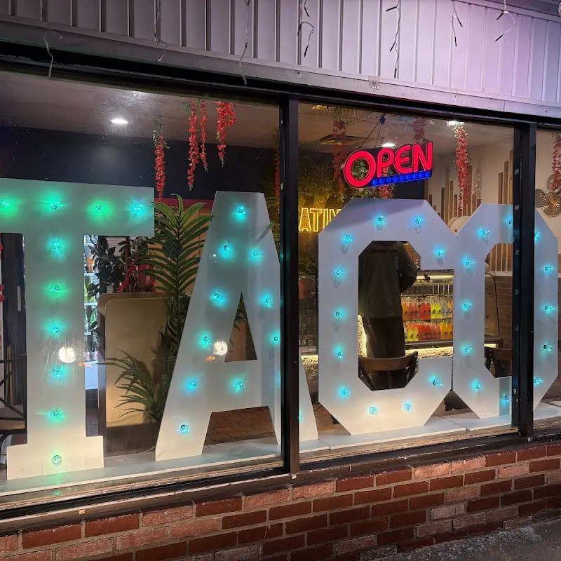 Latinas Mexican Fusion Restaurant