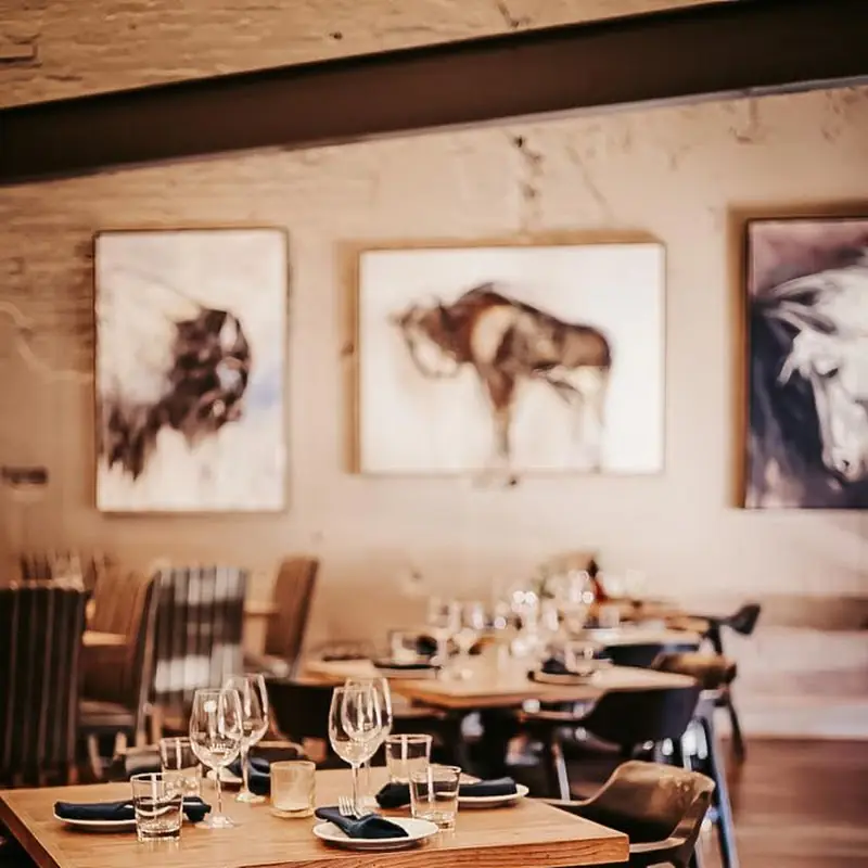 34 Chophouse & Doc's Lounge