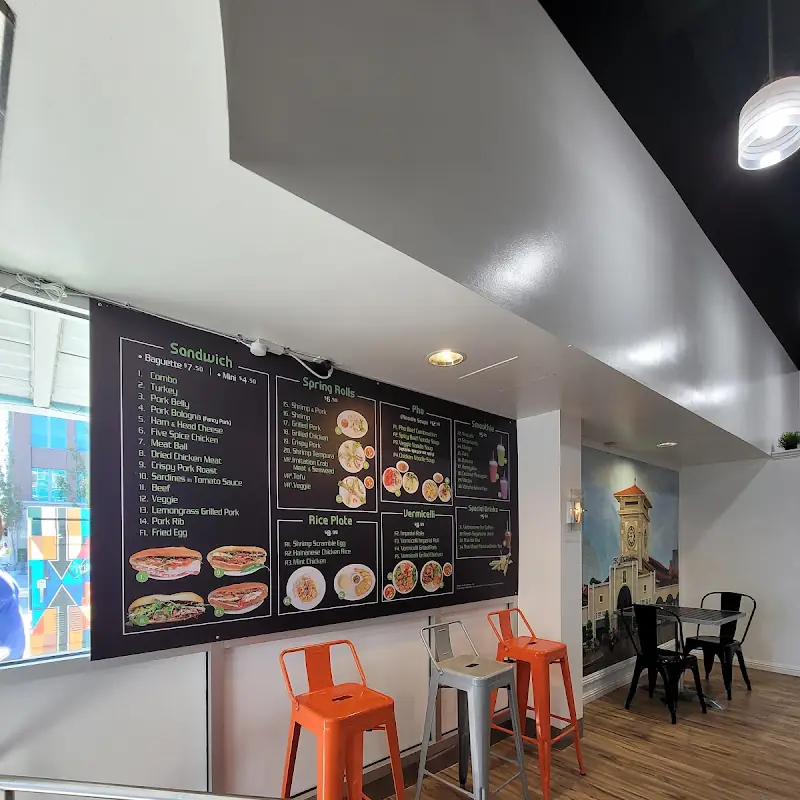 Banh Mi & Roll