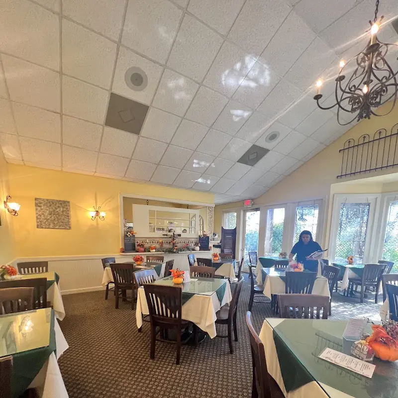 Cafe M Bloomers