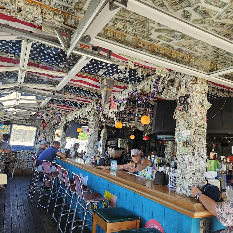 Topsy Turvey's Bar & Grill