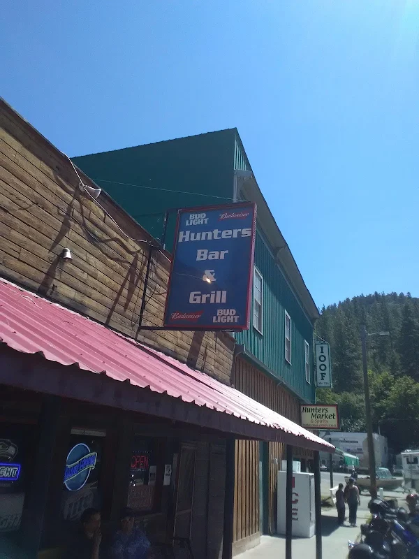 Hunters Bar & Grill
