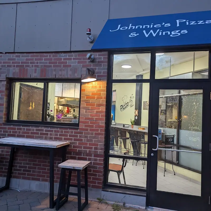 Johnnie's Pizza & Wings
