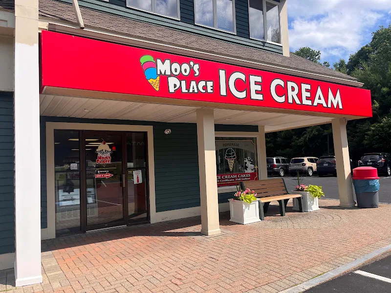Moo's Place Homemade Ice Cream - Salem
