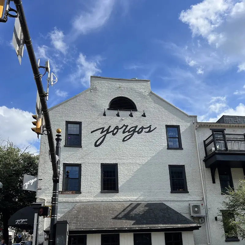 Yorgos Restaurant & Lounge