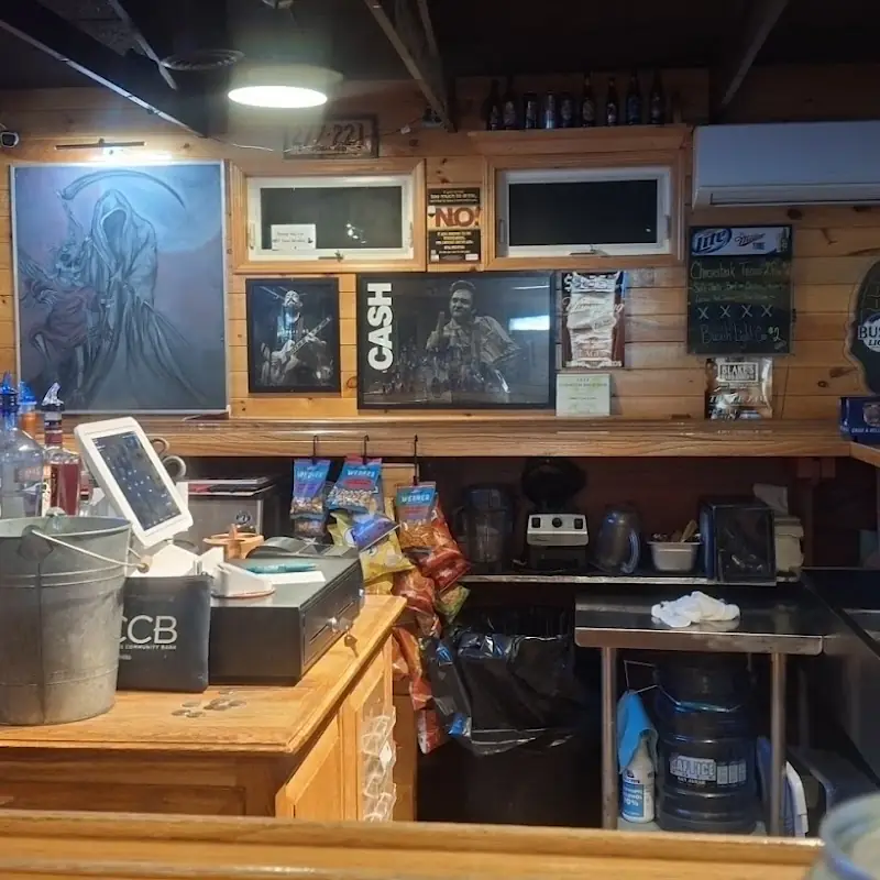 Tanners Bar & Grill
