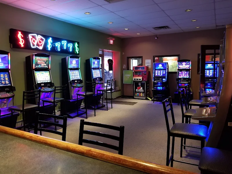 Hugo's Bar & Grill