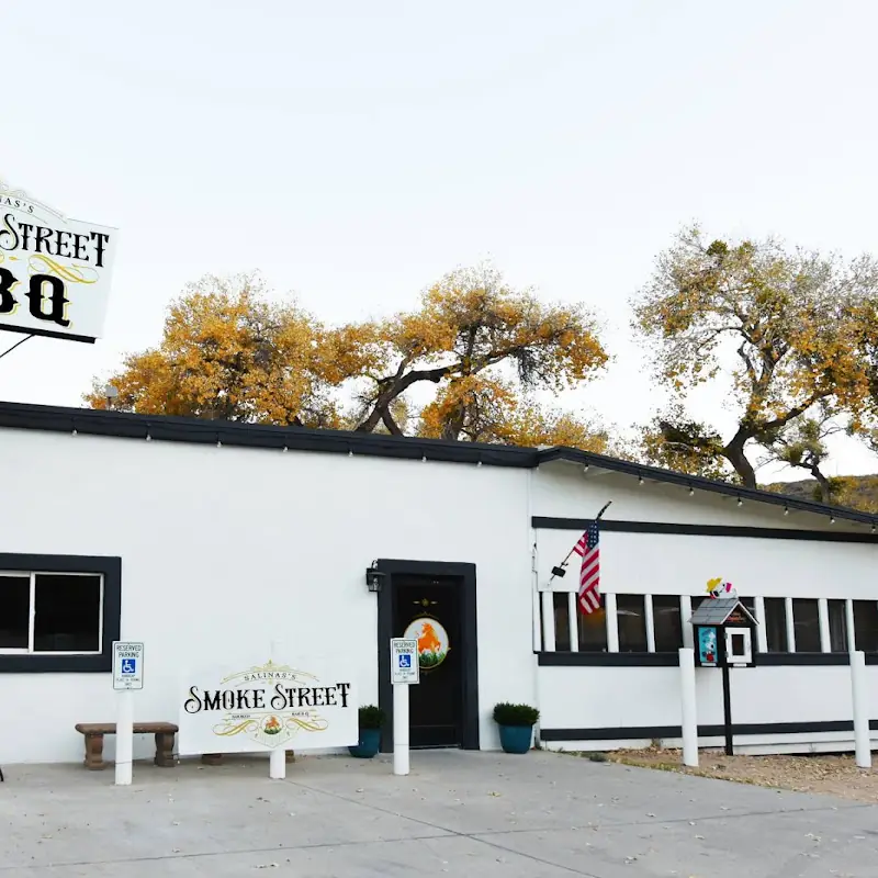 Salinas's Smoke Street