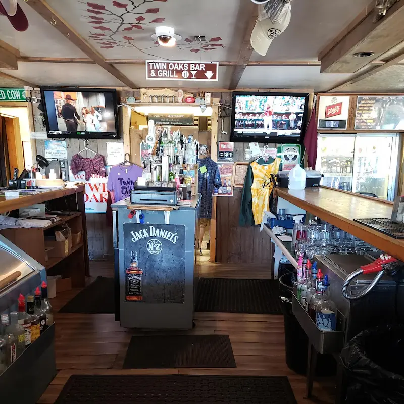 Twin Oaks Bar & Grill