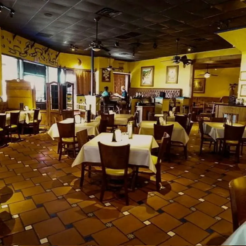 Menas Tex-Mex Grill Cantina