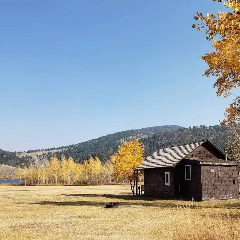 Elk Lake Resort