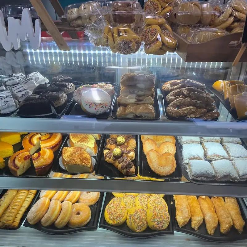 Lakeland Bakery