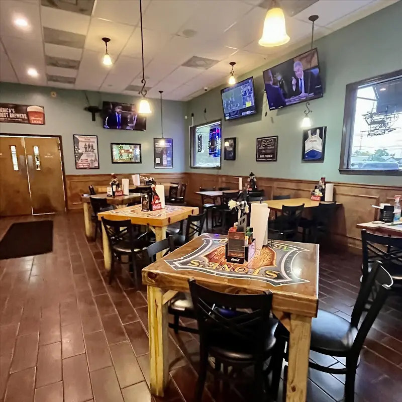 Stone's Irish Pub