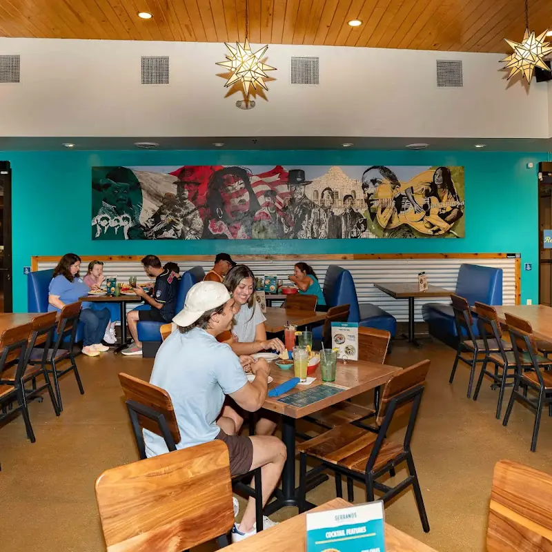Serranos Cocina y Cantina