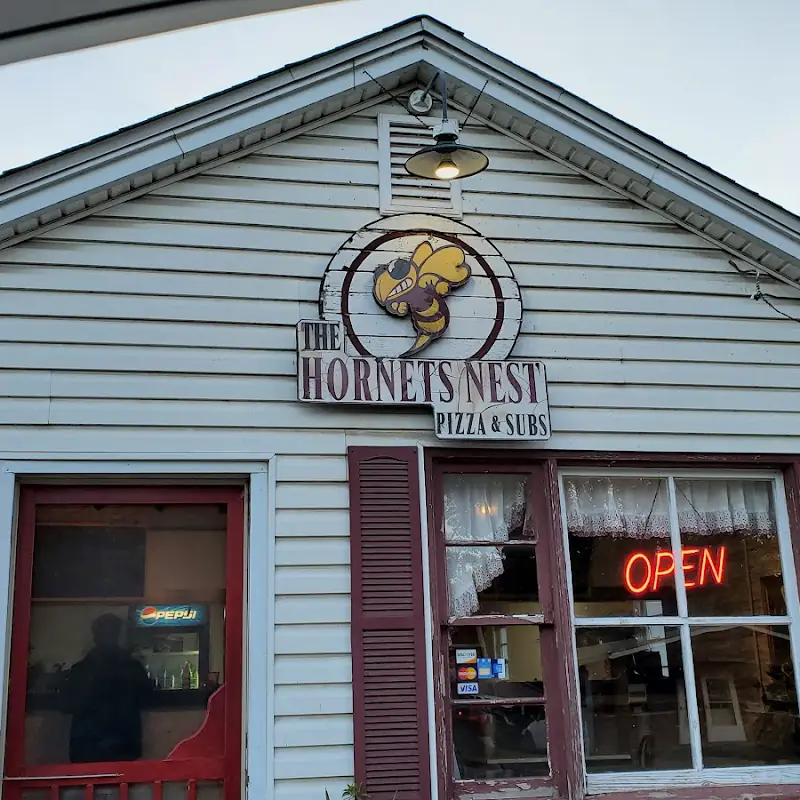 The Hornet's Nest Pizza