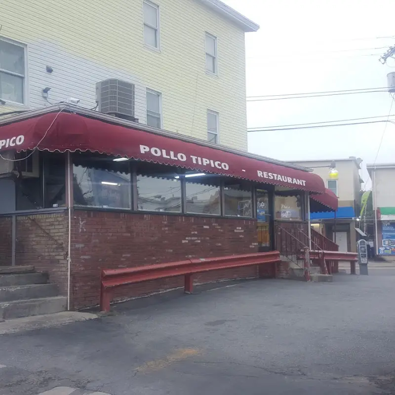 Pollo Tipico