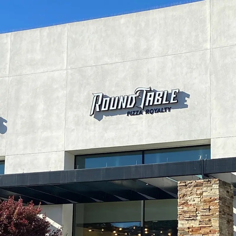 Round Table Pizza