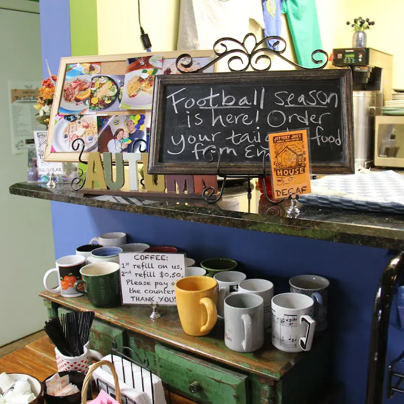 Em's Kitchen At Hawthorne Drugs