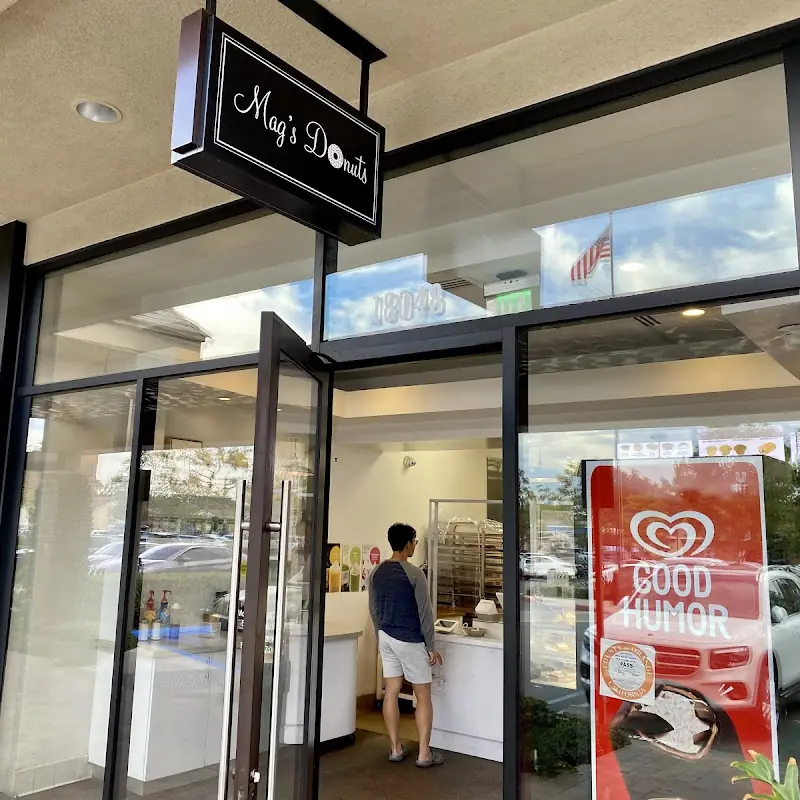 Mag's Donut & Bakery