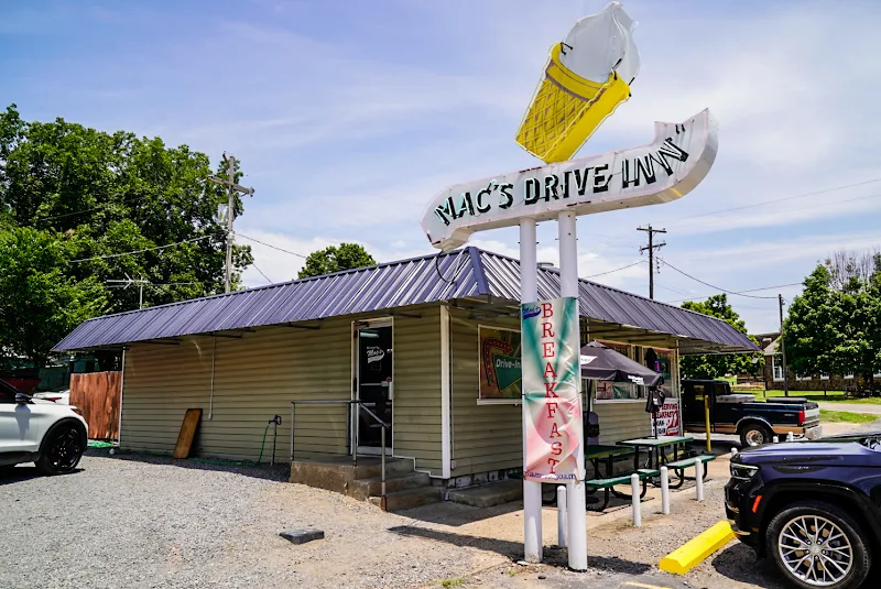 Mac's Drive-Inn