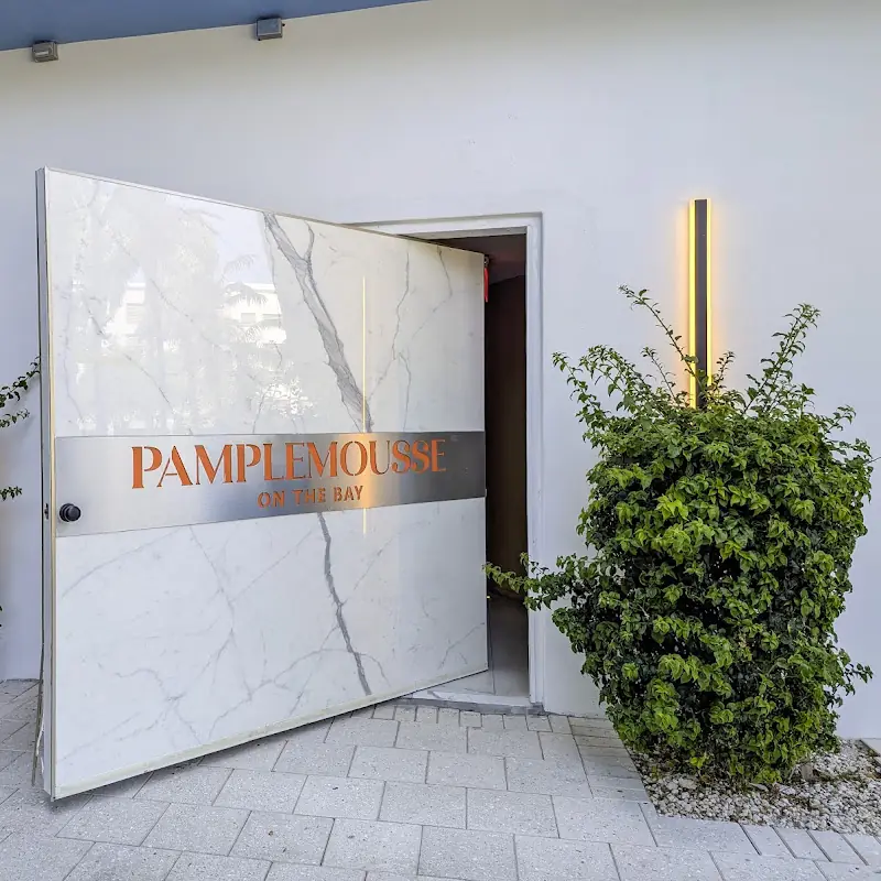 Pamplemousse On The Bay