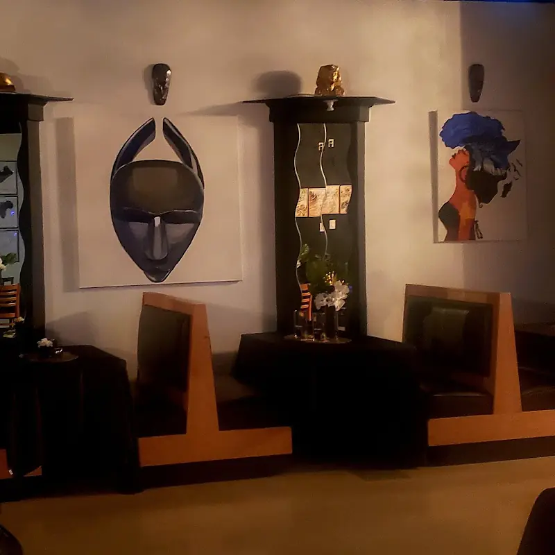 Monrovia Lounge