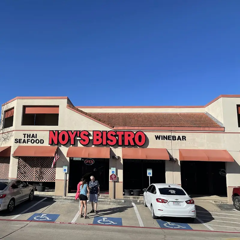 Noy's Bistro