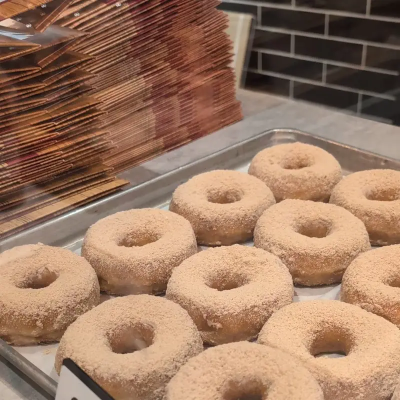 Rise'n Roll Bakery - Zionsville