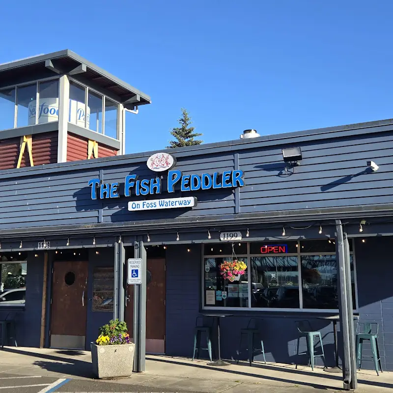The Fish Peddler Restaurant on Foss Waterway