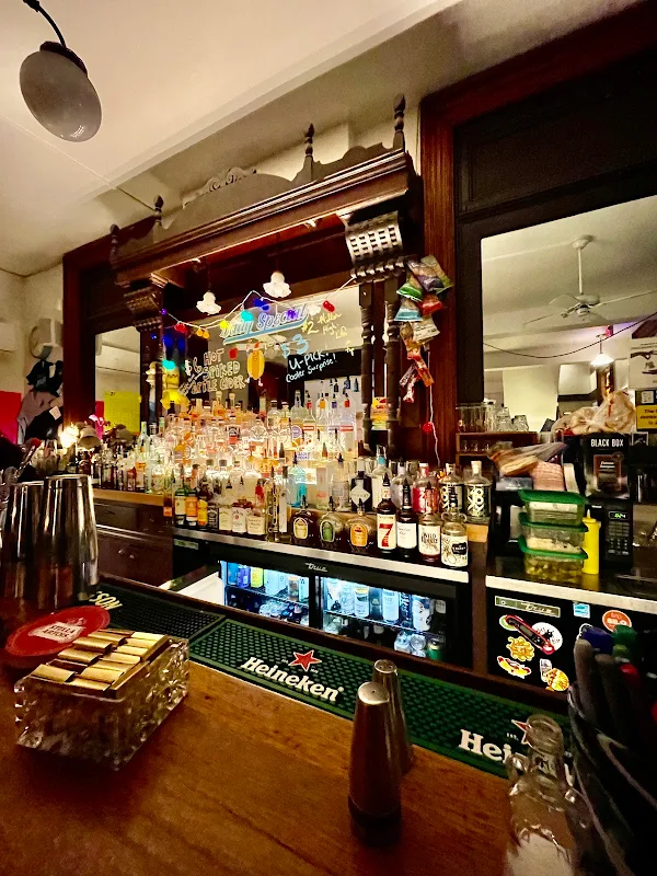 Babes Bar