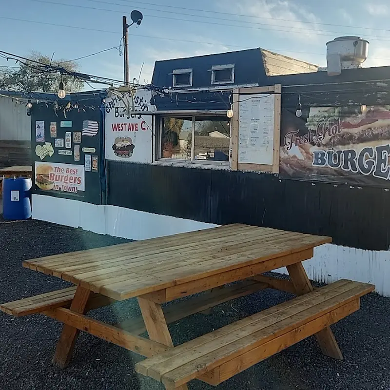 Chris’s Bustin Burger LLC