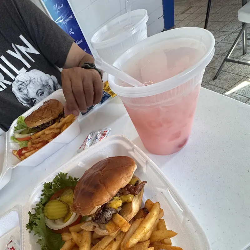 Charlie’s Food Truck