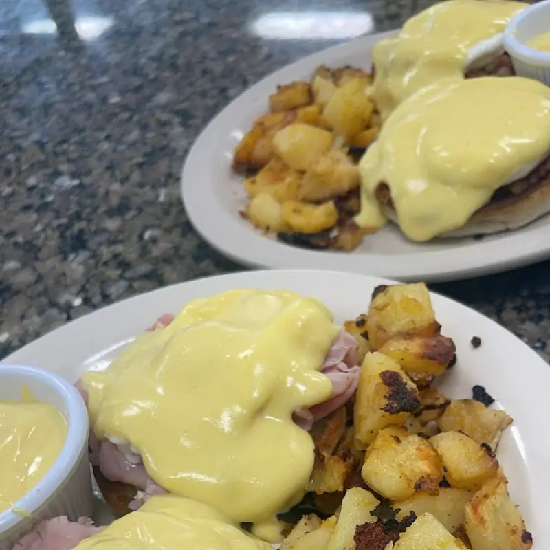 George's Breakfast & Lunch