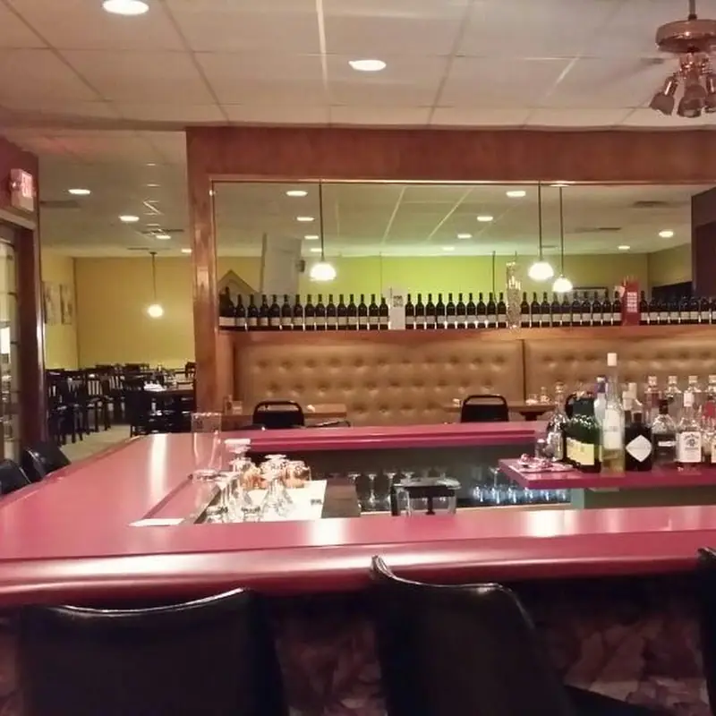 Pearl Street Steakhouse & Lounge