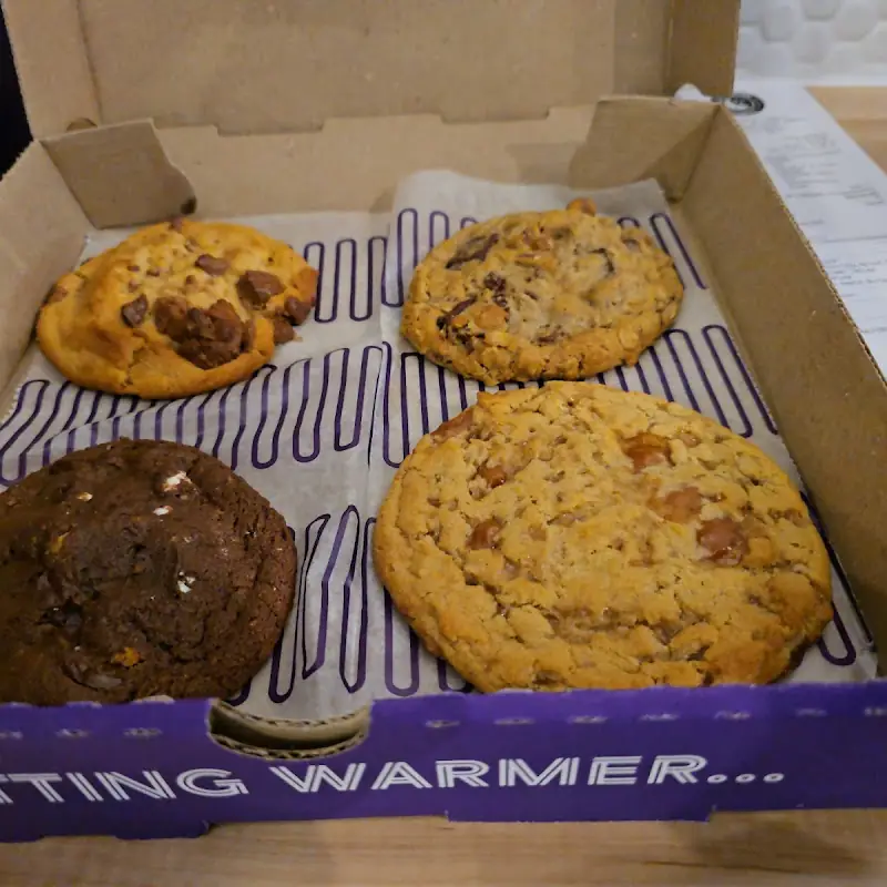 Insomnia Cookies