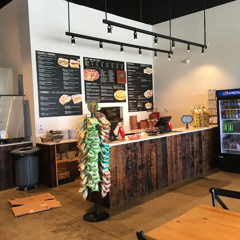 Fox’s Pizza Den
