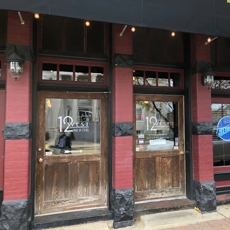 12 West Bar & Grill