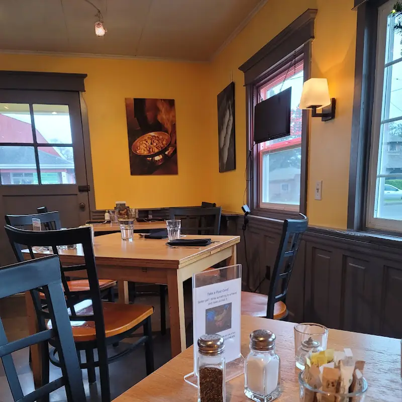 42nd Street Cafe and Bistro