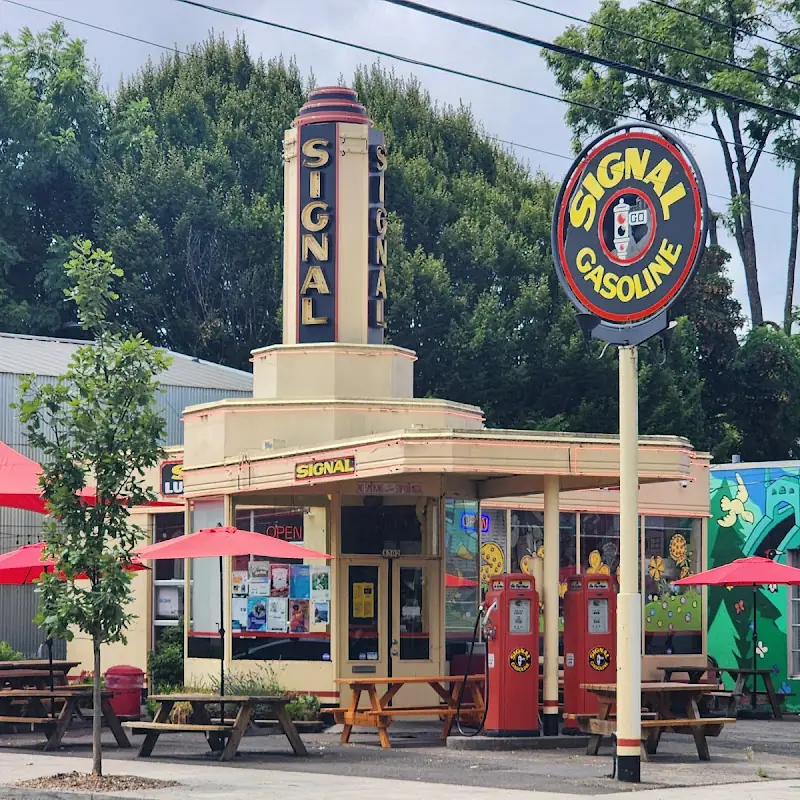 Signal Station Pizza