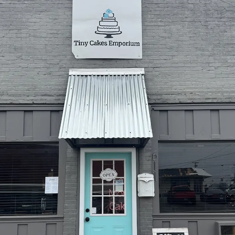 Tiny cakes Emporium
