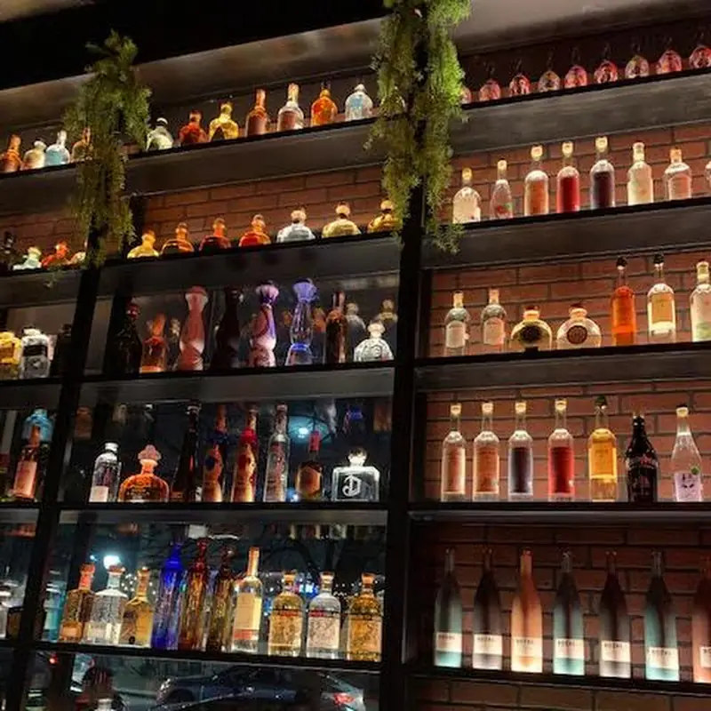 La Una Cantina