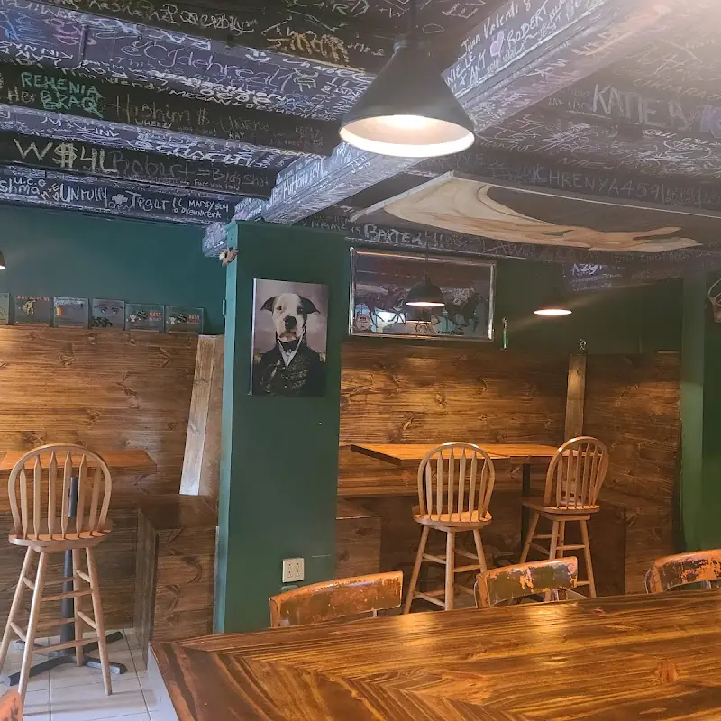 Lost Dog Pub and Pizza