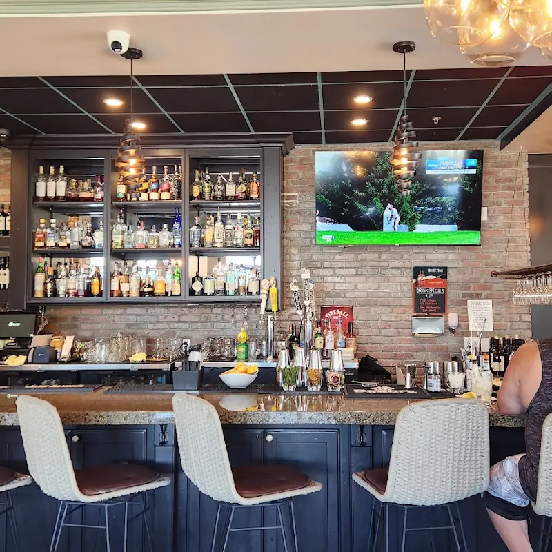 Tradewinds Cafe and Bar