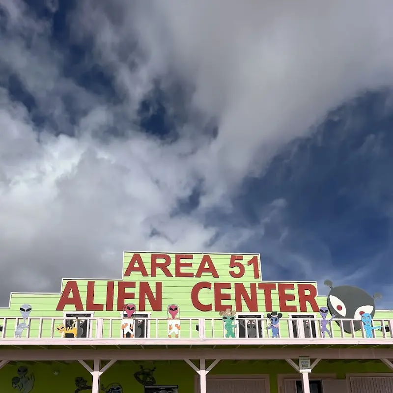 Mr. Alien Sandwiches and frozen yogurt